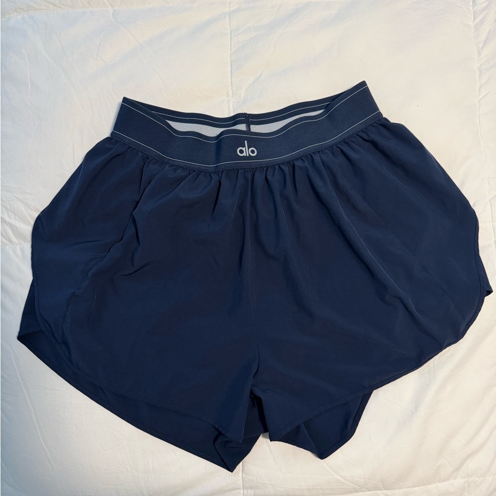 ALO Yoga Women's Match Point Shorts - Navy L